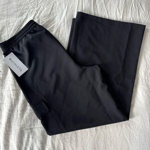 Athleta Black Promenade Cargo Pant
